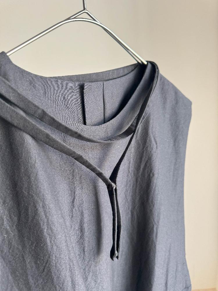 サイドオープンロングベスト