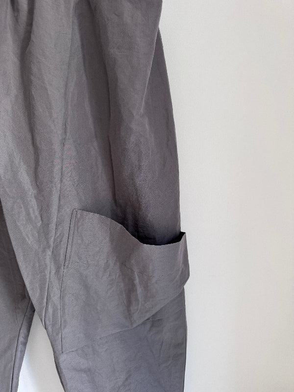 ニーポケットパンツ