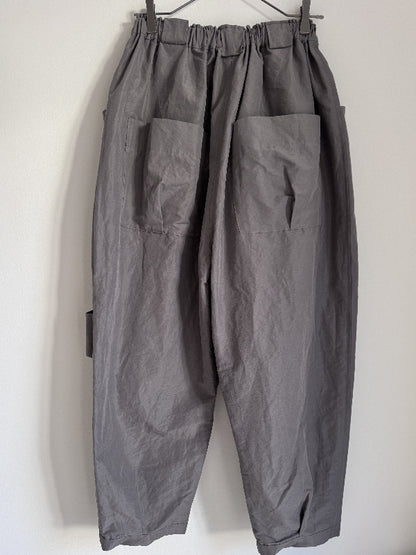 ニーポケットパンツ