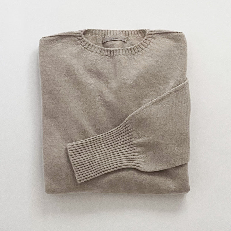 クルーネックセーター